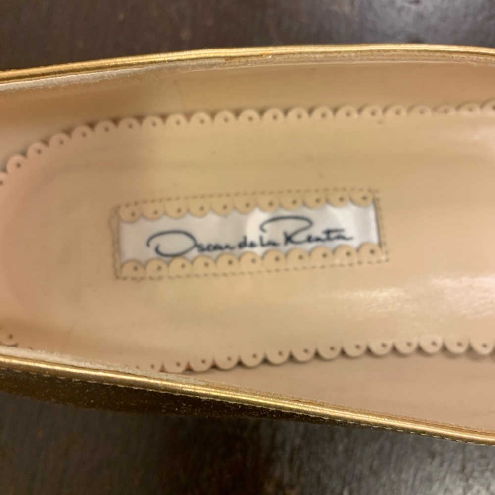 Oscar de La Renta gold flat shoe - Picture 5 of 7